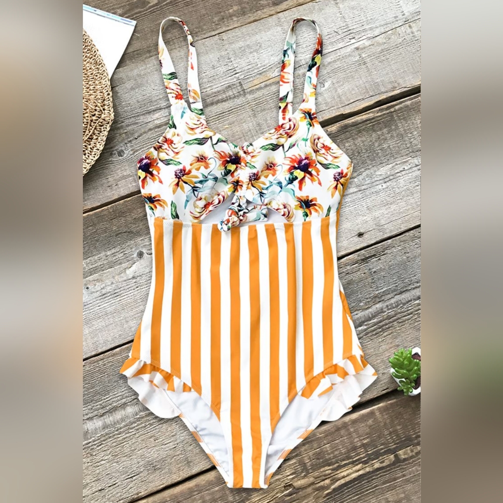 Cupshe Orange Floral and Striped Ladies Swimsuit 🧡🌻🩷